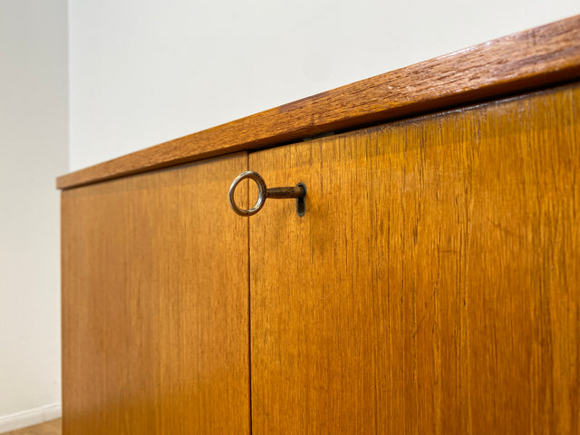 WMK # Stilvolles & gut erhaltenes skandinavisches Mid-Century Kommode aus vollem Holz in Teak mit Schubladen # Schrank Kommode Sideboard Schuhschrank Wäschekommode Vintage 60er Danish Design Teakholz