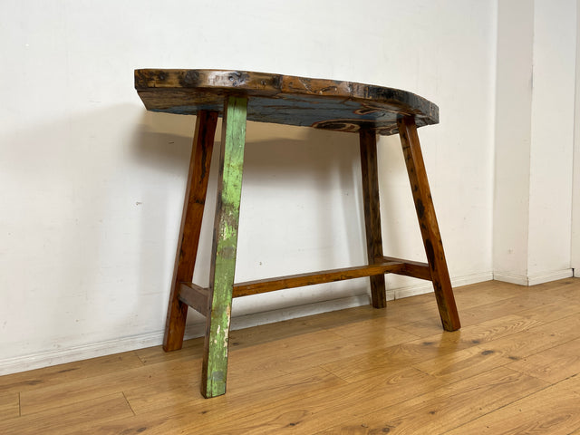 Formschöner und sehr robuster Stehtisch handgefertigt aus altem Bootsholz in Originalfarben I Teakholz massiv I in & Outdoor I Tisch Holztisch Bartisch Küchentisch Gastro Industrial Design Upcycling I