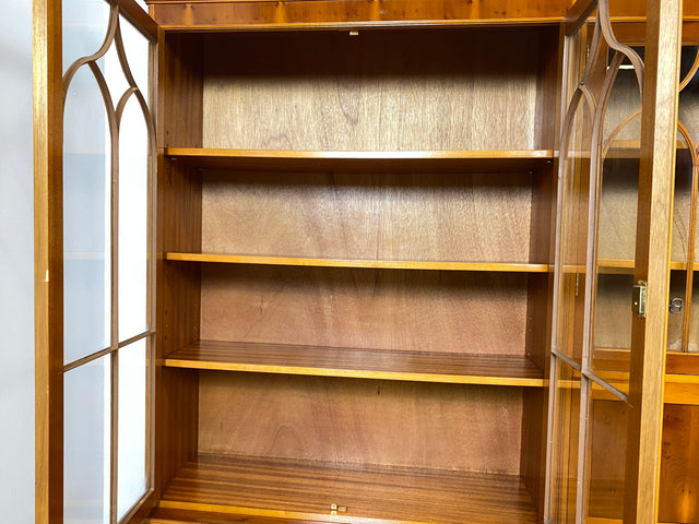 WMK I Eleganter und neuwertiger Stilmöbel Wohnzimmer Schrank im englischen gregorianischen Stil mit verspiegelter Bar I Vitrine Bücher Regal Highboard Bibliothek Regency Vintage Berlin Dresden München