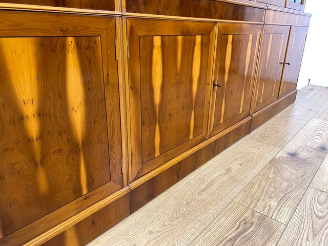 WMK I Eleganter und neuwertiger Stilmöbel Wohnzimmer Schrank im englischen gregorianischen Stil mit verspiegelter Bar I Vitrine Bücher Regal Highboard Bibliothek Regency Vintage Berlin Dresden München