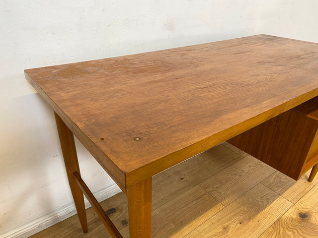 WMK I Versand 85€ I Stilvoller kleiner Mid-Century Schreibtisch , freistehend, mit Schubladen & Messinggriffen I Desk Arbeitstisch Bürotisch Sekretär DDR 60er 70er Vintage Berlin Regensburg Flensburg