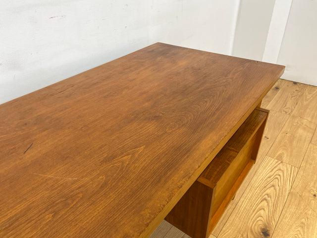 WMK I Versand 85€ I Stilvoller kleiner Mid-Century Schreibtisch , freistehend, mit Schubladen & Messinggriffen I Desk Arbeitstisch Bürotisch Sekretär DDR 60er 70er Vintage Berlin Regensburg Flensburg