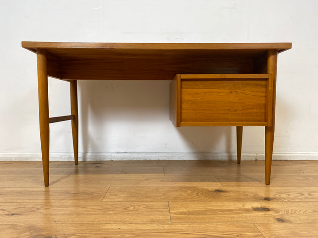 WMK I Versand 85€ I Stilvoller kleiner Mid-Century Schreibtisch , freistehend, mit Schubladen & Messinggriffen I Desk Arbeitstisch Bürotisch Sekretär DDR 60er 70er Vintage Berlin Regensburg Flensburg