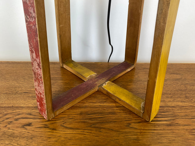 Boatwood by WMK # 1/3 Einzigartige Tischlampe mit Lampenfuß aus altem Bootsholz und weißem Lampenschirm, ein handgefertigtes Unikat in Originalfarben # Lampe Tischleuchte Schreibtischlampe Leselampe