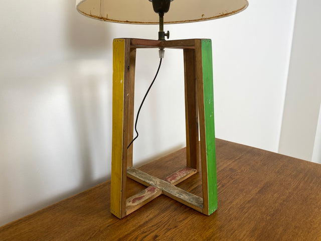Boatwood by WMK # 1/3 Einzigartige Tischlampe mit Lampenfuß aus altem Bootsholz und weißem Lampenschirm, ein handgefertigtes Unikat in Originalfarben # Lampe Tischleuchte Schreibtischlampe Leselampe