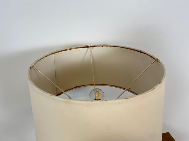 Boatwood by WMK # 1/3 Einzigartige Tischlampe mit Lampenfuß aus altem Bootsholz und weißem Lampenschirm, ein handgefertigtes Unikat in Originalfarben # Lampe Tischleuchte Schreibtischlampe Leselampe