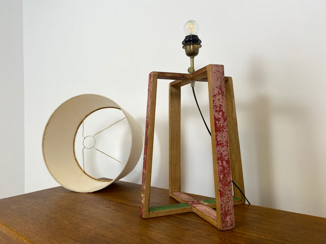 Boatwood by WMK # 1/3 Einzigartige Tischlampe mit Lampenfuß aus altem Bootsholz und weißem Lampenschirm, ein handgefertigtes Unikat in Originalfarben # Lampe Tischleuchte Schreibtischlampe Leselampe