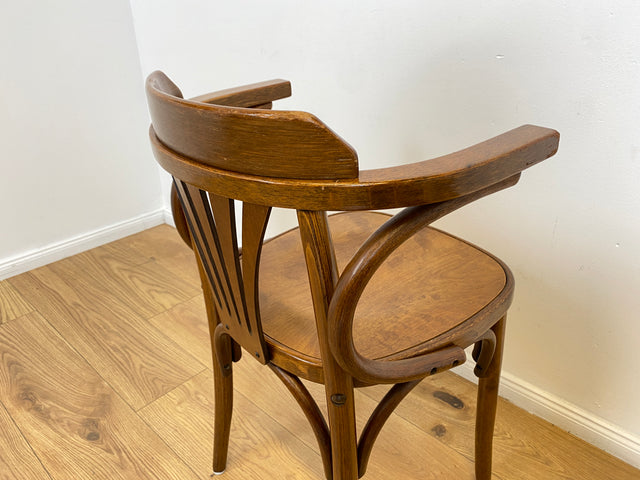 WMK # 1/2 Hochwertiger und sehr gut erhaltener Nachbau des berühmten Stuhl Nr. 24 von Thonet # Kaffeehausstuhl Bugholzstuhl Bistrostuhl Wiener Kaffeehaus Holzstuhl Küchenstuhl Esszimmerstuhl Vintage