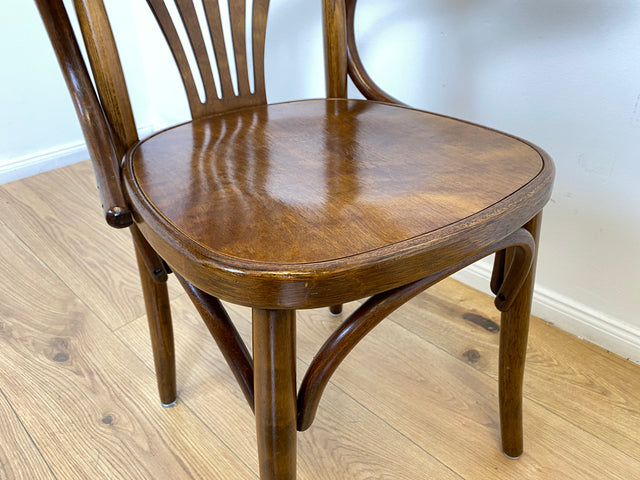 WMK # 1/2 Hochwertiger und sehr gut erhaltener Nachbau des berühmten Stuhl Nr. 24 von Thonet # Kaffeehausstuhl Bugholzstuhl Bistrostuhl Wiener Kaffeehaus Holzstuhl Küchenstuhl Esszimmerstuhl Vintage