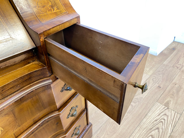 WMK # Sehr schöner und gut erhaltener kleiner Vintage Sekretär im antiken Stil mit Intarsien & Messinggriffen # Schreibschrank Schreibtisch Desk Kommode Schubladenkommode Stilmöbel Berlin Dresden Jena