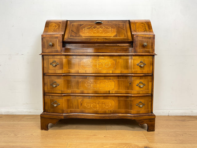WMK # Sehr schöner und gut erhaltener kleiner Vintage Sekretär im antiken Stil mit Intarsien & Messinggriffen # Schreibschrank Schreibtisch Desk Kommode Schubladenkommode Stilmöbel Berlin Dresden Jena