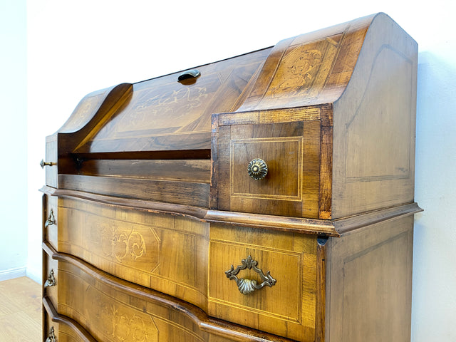 WMK # Sehr schöner und gut erhaltener kleiner Vintage Sekretär im antiken Stil mit Intarsien & Messinggriffen # Schreibschrank Schreibtisch Desk Kommode Schubladenkommode Stilmöbel Berlin Dresden Jena