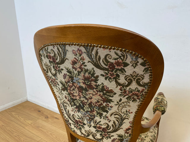 WMK I Eleganter und gut erhaltener Vintage Sessel im antiken Stil mit floralem Originalbezug