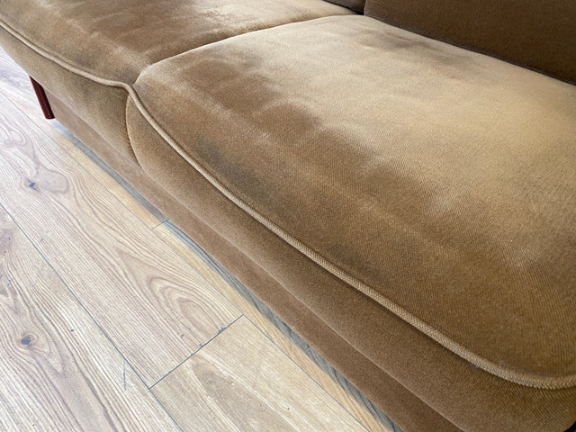 WMK I Versand 85€ I Schönes und sehr gemütliches Vintage Sofa mit stilvollem Holzrahmen und honigbraunem Bezug