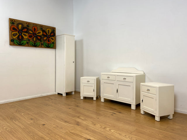 WMK I Formschöne weiße 1930er Jahre Art Deco Kommode aus vollem Holz mit Schubladen & hübschen Originalgriffen I Schrank Anrichte Sideboard Wickelkommode Wäschekommode Jugendstil Antik Vintage Berlin