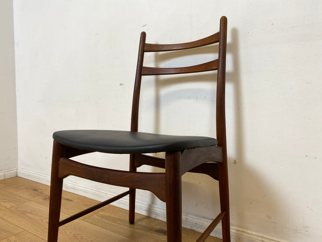 │ Set aus 4 Mid-Century Designerstühlen │ Georg Leowald für Wilkhahn │ 60er Jahre, Teakholz & Kunstleder │ Stühle Esszimmerstühle Küchenstühle Holzstühle Lederstühle 4er Danish Design Vintage │