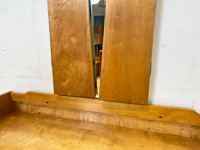 Formschöne helle Mid-Century Spiegelkommode mit großem Spiegel I Frisierkommode Schminkkommode Schminktisch Wäschekommode Sideboard Kommode Wäschekommode Vintage 50er 60er I
