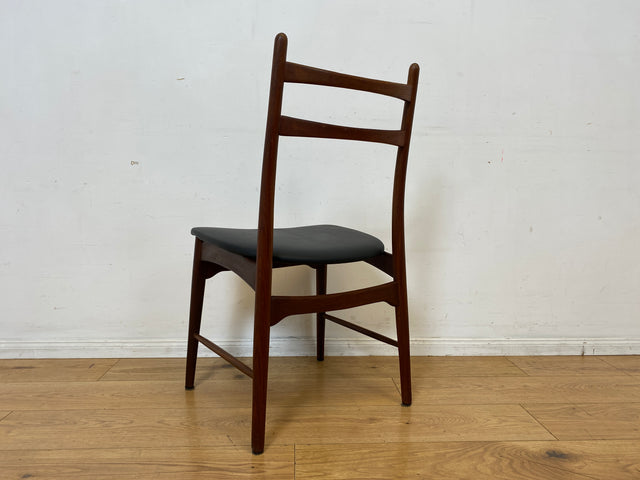 │ Set aus 4 Mid-Century Designerstühlen │ Georg Leowald für Wilkhahn │ 60er Jahre, Teakholz & Kunstleder │ Stühle Esszimmerstühle Küchenstühle Holzstühle Lederstühle 4er Danish Design Vintage │