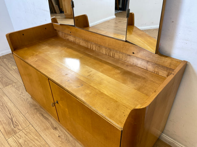 Formschöne helle Mid-Century Spiegelkommode mit großem Spiegel I Frisierkommode Schminkkommode Schminktisch Wäschekommode Sideboard Kommode Wäschekommode Vintage 50er 60er I
