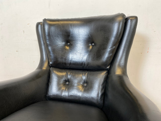 Formschöner skandinavischer Space Age Drehsessel mit Kunstleder Bezug bau ähnlich mit Eggchair I Sessel Ledersessel Armchair Designersessel Ei Lesesessel Vintage 70er I