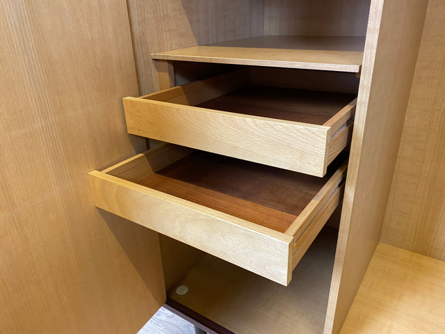 WMK I Perfekt aufgeteilter Mid-Century Kleiderschrank mit Schubladen & Kleiderstange I Schrank Wäscheschrank Schlafzimmerschrank Dielenschrank Garderobe Wardrobe 50er 60er Vintage Berlin Hamburg Köln