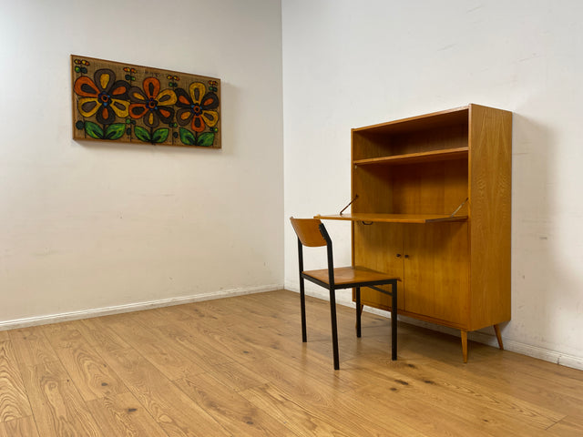 WMK I Rarer heller Mid-Century Schreibschrank in grüner Originalfarbe mit Messinggriffen I Sekretär Highboard Schrank Barschrank Bar Schreibtisch Bücherschrank Vintage 60er I Berlin Frankfurt Bayern