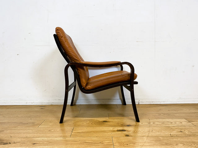Stilvoller und gemütlicher skandinavischer Mid-Century Sessel mit Bugholzrahmen und braunem Echtleder Bezug I Ledersessel Loungesessel Lesesessel Freischwinger Leder Vintage I