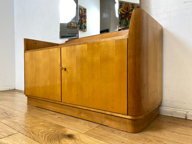 Formschöne helle Mid-Century Spiegelkommode mit großem Spiegel I Frisierkommode Schminkkommode Schminktisch Wäschekommode Sideboard Kommode Wäschekommode Vintage 50er 60er I