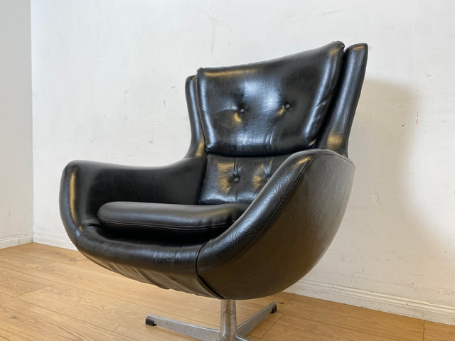 Formschöner skandinavischer Space Age Drehsessel mit Kunstleder Bezug bau ähnlich mit Eggchair I Sessel Ledersessel Armchair Designersessel Ei Lesesessel Vintage 70er I