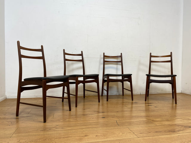 │ Set aus 4 Mid-Century Designerstühlen │ Georg Leowald für Wilkhahn │ 60er Jahre, Teakholz & Kunstleder │ Stühle Esszimmerstühle Küchenstühle Holzstühle Lederstühle 4er Danish Design Vintage │