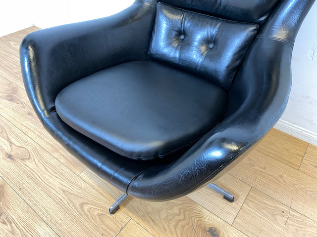 Formschöner skandinavischer Space Age Drehsessel mit Kunstleder Bezug bau ähnlich mit Eggchair I Sessel Ledersessel Armchair Designersessel Ei Lesesessel Vintage 70er I