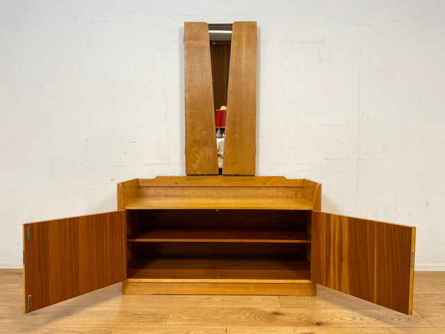 Formschöne helle Mid-Century Spiegelkommode mit großem Spiegel I Frisierkommode Schminkkommode Schminktisch Wäschekommode Sideboard Kommode Wäschekommode Vintage 50er 60er I