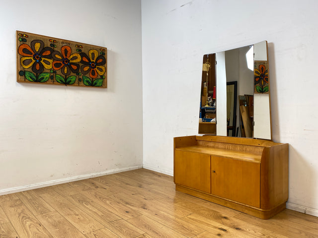 Formschöne helle Mid-Century Spiegelkommode mit großem Spiegel I Frisierkommode Schminkkommode Schminktisch Wäschekommode Sideboard Kommode Wäschekommode Vintage 50er 60er I