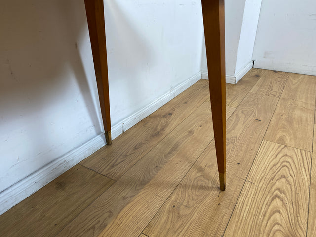 WMK I Besonders schöner hoher Mid-Century Couchtisch mit Mosaik Fliesen und konischen Füßen