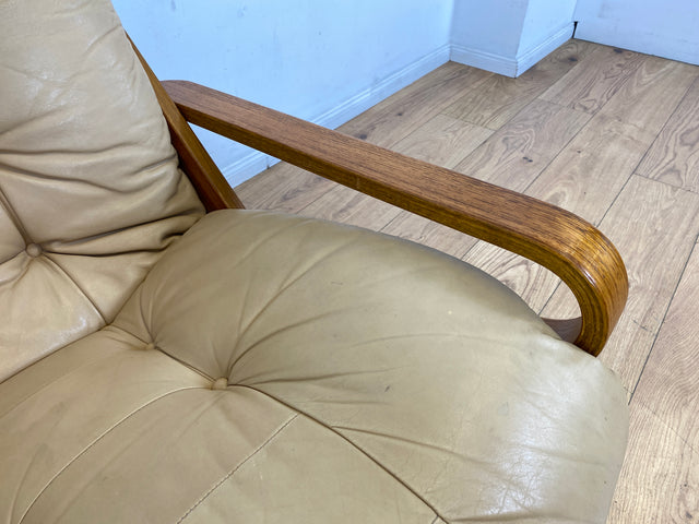 Eleganter & äußerst gemütlicher norwegischer Designer Drehsessel von Rybo Rykken mit beigem Echtleder Bezug
