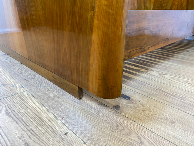 WMK I Stilvolles 50er Jahre Doppelbett in edlem Nussbaum mit verstellbarem Lattenrost für 2x 80x195 oder 160x195 cm Matratzen I