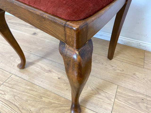 Set aus 4 wunderschönen 50er Jahre Chippendale Esszimmerstühlen mit Wiener Geflecht & bordeaux rotem Bezug I 4er Stühle Holzstühle Küchenstühle Mid-Century Vintage Barock I