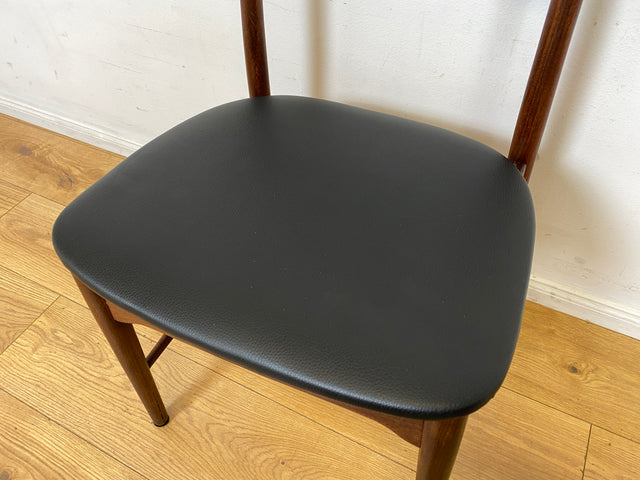 │ Set aus 4 Mid-Century Designerstühlen │ Georg Leowald für Wilkhahn │ 60er Jahre, Teakholz & Kunstleder │ Stühle Esszimmerstühle Küchenstühle Holzstühle Lederstühle 4er Danish Design Vintage │