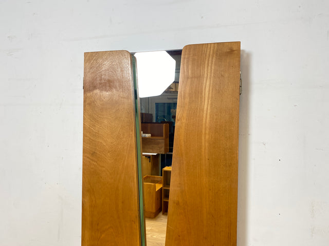Formschöne helle Mid-Century Spiegelkommode mit großem Spiegel I Frisierkommode Schminkkommode Schminktisch Wäschekommode Sideboard Kommode Wäschekommode Vintage 50er 60er I