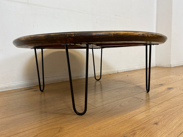 WMK I Sehr schöner runder großer Upcycling Couchtisch mit 30er Jahre Mosaik Tischplatte & neuen Hairpin Metallfüßen