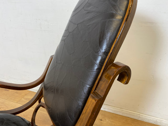 WMK I Sehr schöner 60er Jahre Schaukelstuhl im Stil von Thonet mit Bugholz Rahmen und Kunstleder Bezug