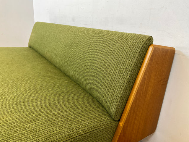 WMK I Stilvolles grünes skandinavisches Mid-Century Daybed von Herrljunga in Teakholz mit aufklapp. Rückenlehne