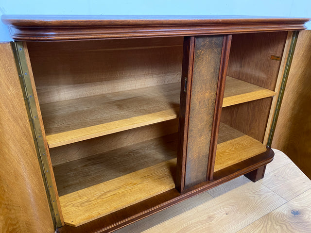 Hochwertige und gut erhaltene 1930er Jahre Art Deco Kommode aus vollem Holz mit schönen Holzgriffen I Schrank Sideboard Wäschekommode Anrichte Wickelkommode Antik Vintage I