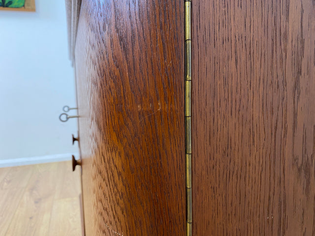 Hochwertige und gut erhaltene 1930er Jahre Art Deco Kommode aus vollem Holz mit schönen Holzgriffen I Schrank Sideboard Wäschekommode Anrichte Wickelkommode Antik Vintage I