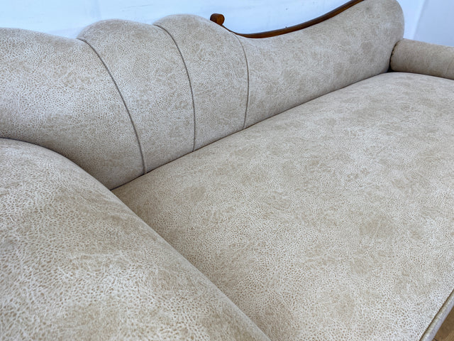 Wunderschöne und sehr gut erhaltene 1930er Jahre Art Deco Liege in beigem Bezug und gemütlichem Federkern I Daybed Sofa Couch Récamiere Chaiselongue Antik Vintage 30er I