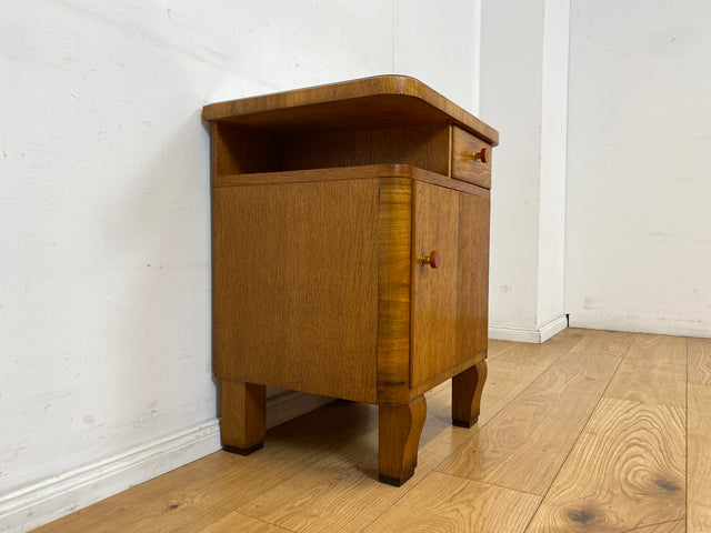 Wunderschöner 1930er Jahre Art Deco Nachttisch in Eiche mit Schublade und Glasauflage (Stoff auswechselbar)