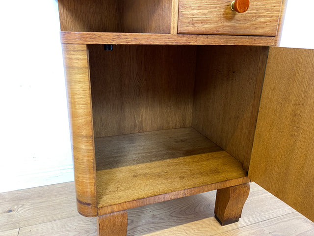 Wunderschöner 1930er Jahre Art Deco Nachttisch in Eiche mit Schublade und Glasauflage (Stoff auswechselbar)
