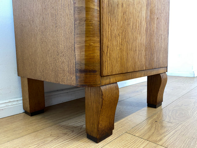 Wunderschöner 1930er Jahre Art Deco Nachttisch in Eiche mit Schublade und Glasauflage (Stoff auswechselbar)