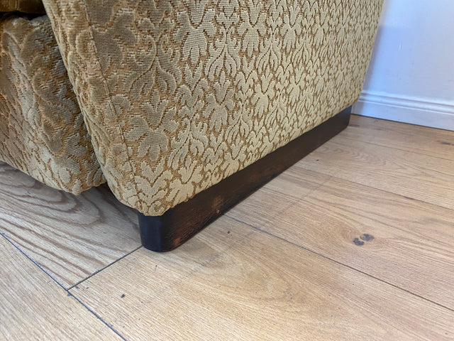 Wunderschönes & sehr gut erhaltenes 1930er Jahre Art Deco Sofa mit Schlaffunktion & goldenem Brokat Bezug I Couch Schlafcouch Schlafsofa Klappcouch Daybed Antik Vintage I (Kopie)