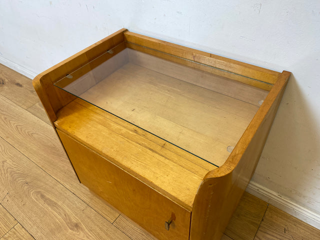 WMK I Formschöner großer heller Mid-Century Nachttisch mit Glasablage I Nachtkommode Nachtschrank Nachtschränkchen Kommode Ablage Schlafzimmer Vintage 50er 60er Retro I